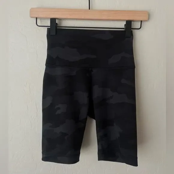 Lululemon wunder train shorts black camo 2 - Picture 6 of 7